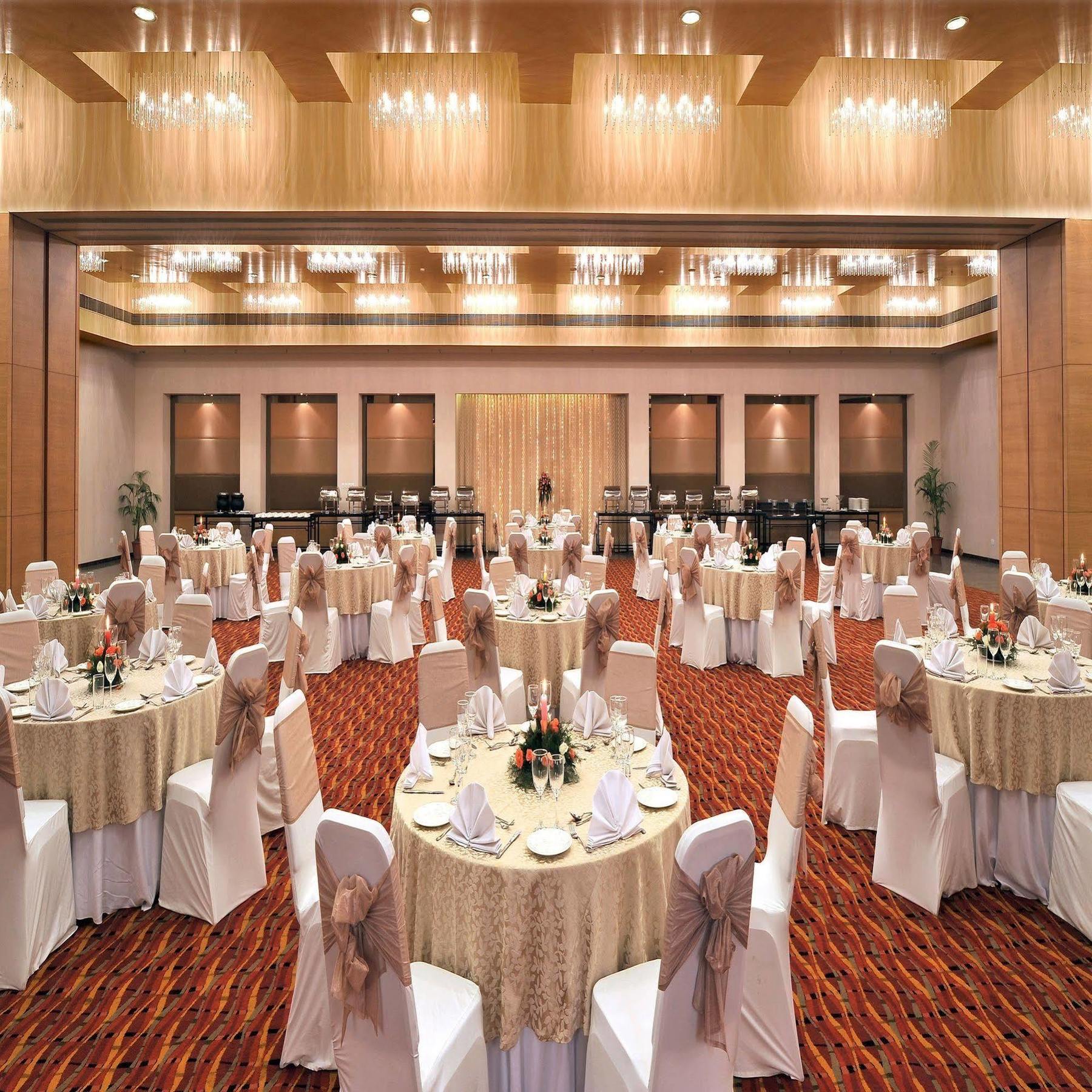 Sahil Sarovar Portico Lonavala Eksteriør billede